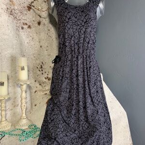 Merrell Gray Abstract Midi Dress